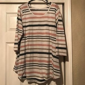 Maurice’s size 1x 3/4 sleeve top